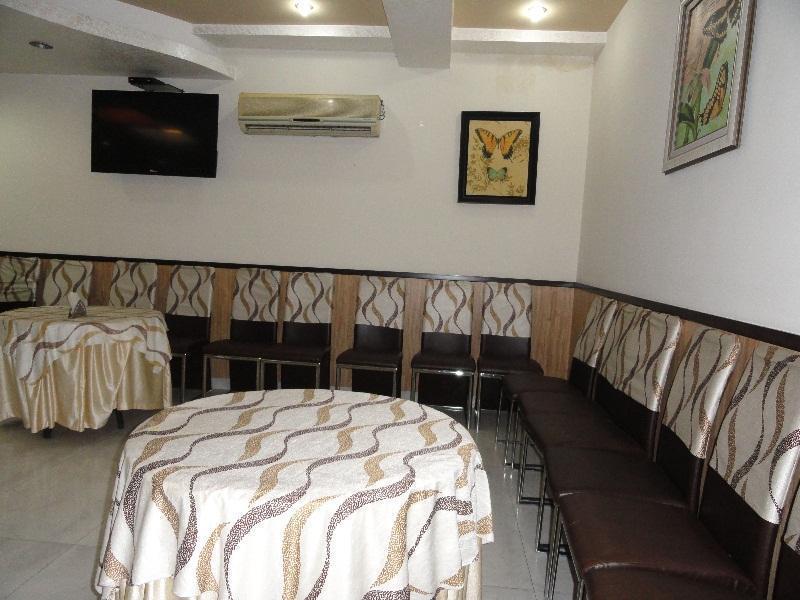 Hotel Orbit 34 Chandīgarh Zewnętrze zdjęcie