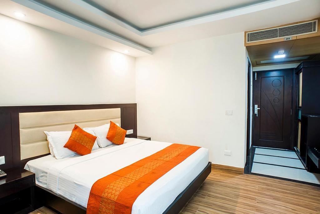 Hotel Orbit 34 Chandīgarh Zewnętrze zdjęcie