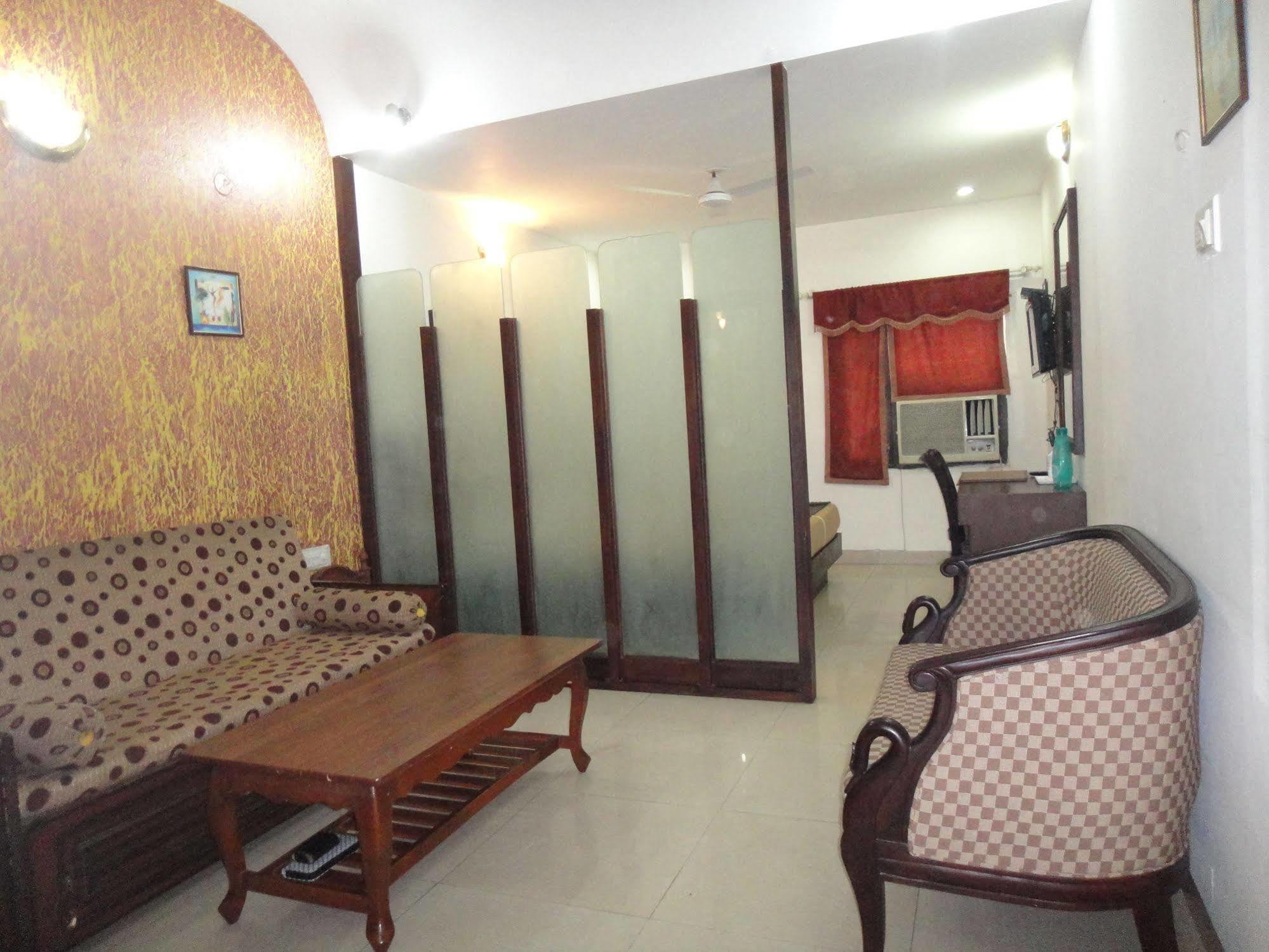 Hotel Orbit 34 Chandīgarh Zewnętrze zdjęcie