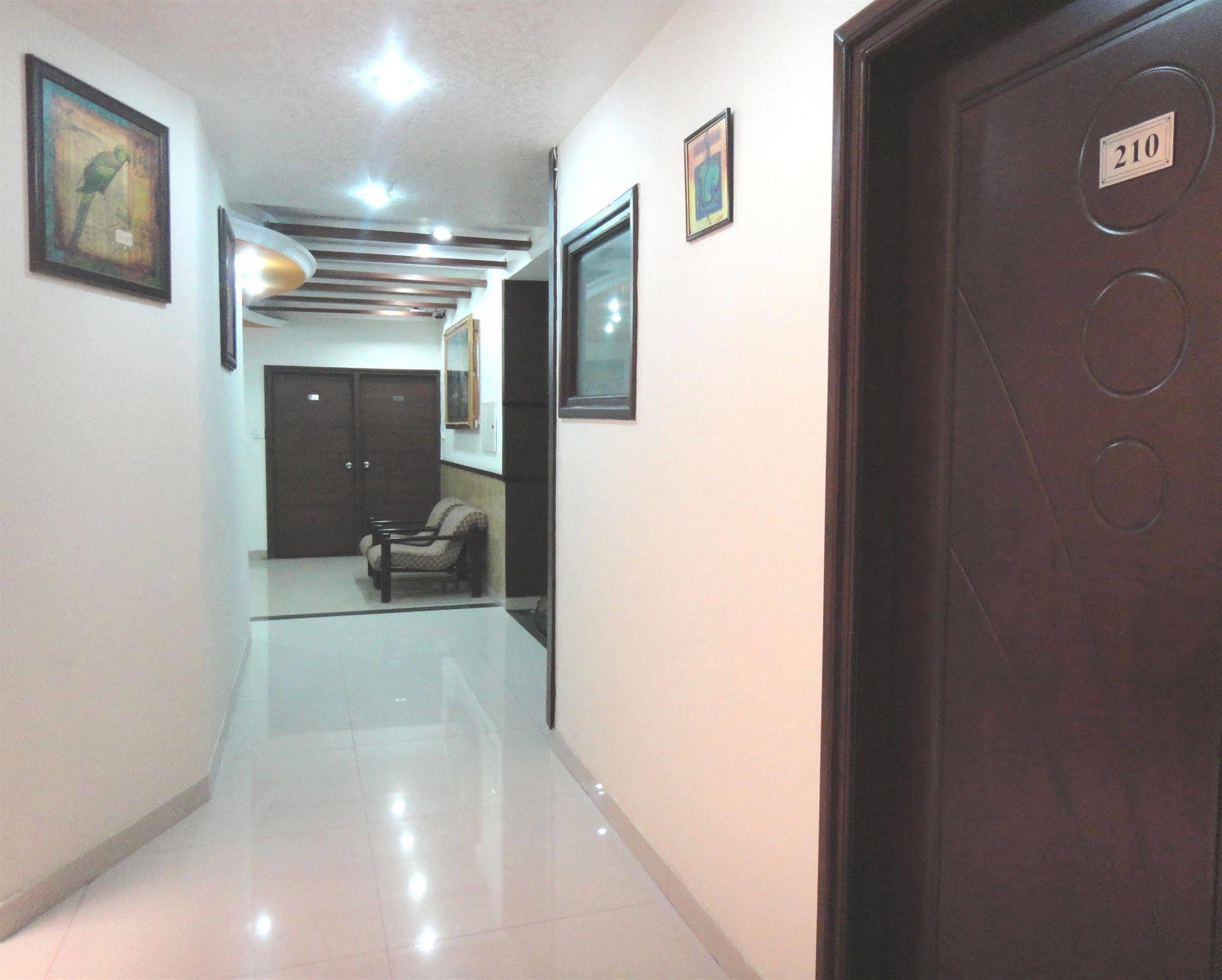 Hotel Orbit 34 Chandīgarh Zewnętrze zdjęcie